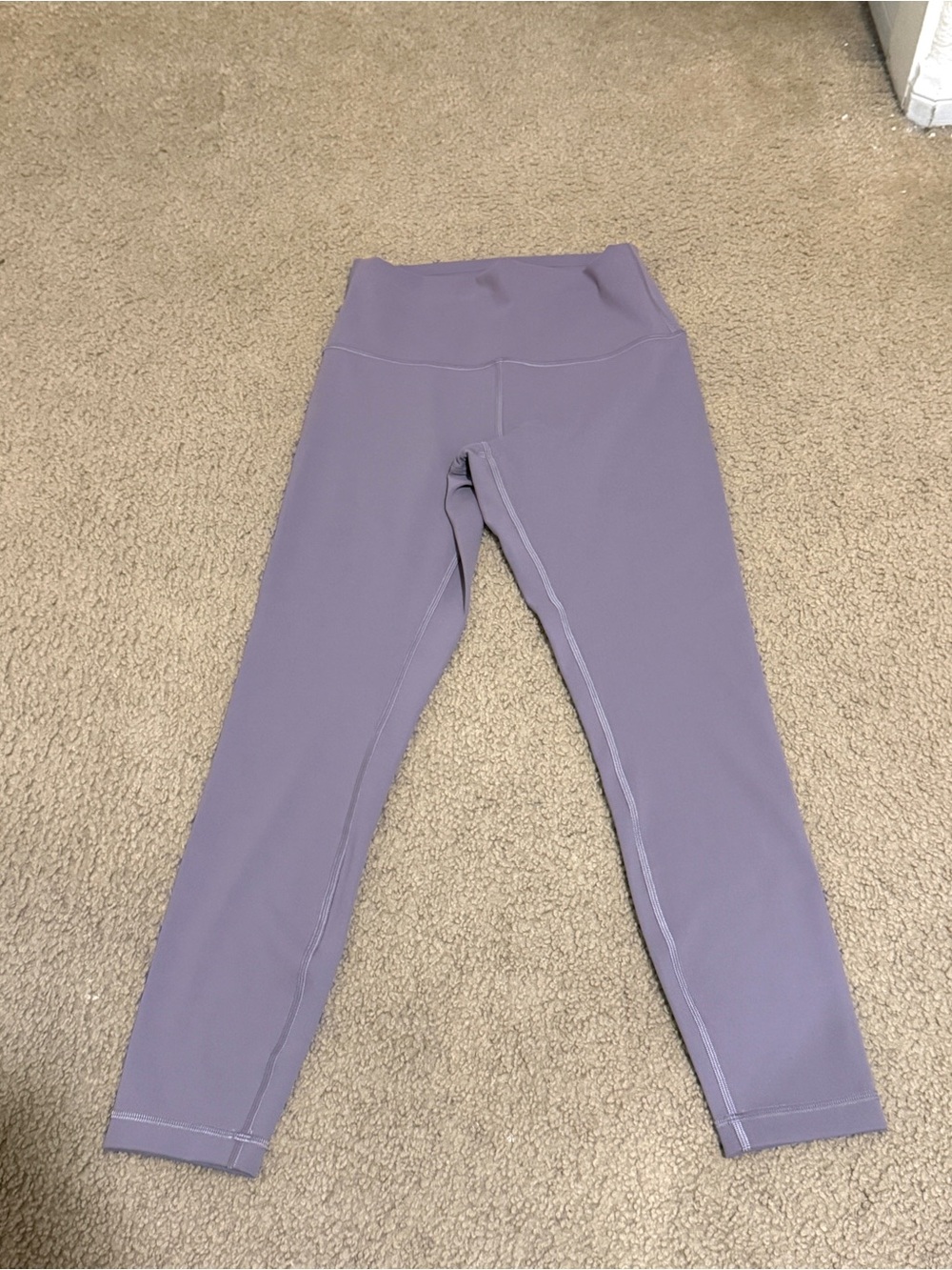 Lululemon Wunder Train High Riss Leggings 28” Inseam SZ 8 Violet Verbena